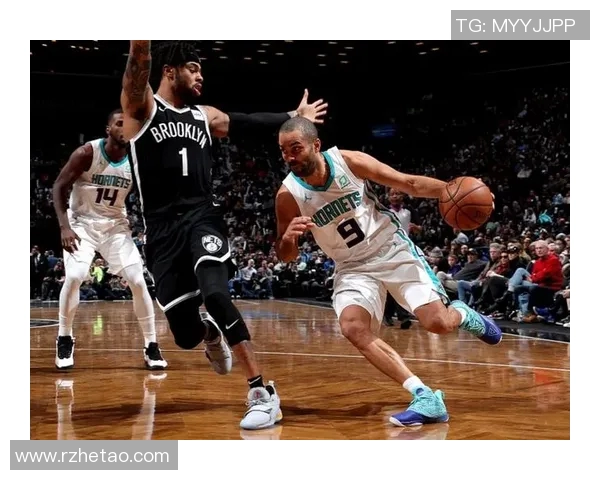 篮网主场战胜黄蜂，取得三连胜——续写辉煌，挑战巅峰